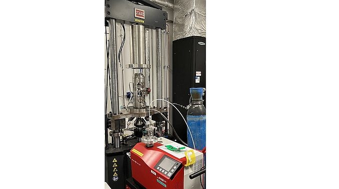 Moyen d'essais pour la caractérisation de matériaux dans un environnement hydrogène du Cetim.